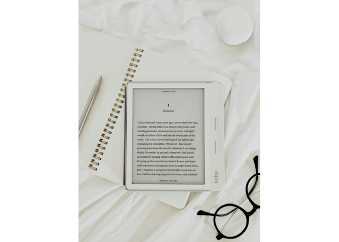 Combining AI and Mobile Tablets: The Next Step in Essay Writing Services