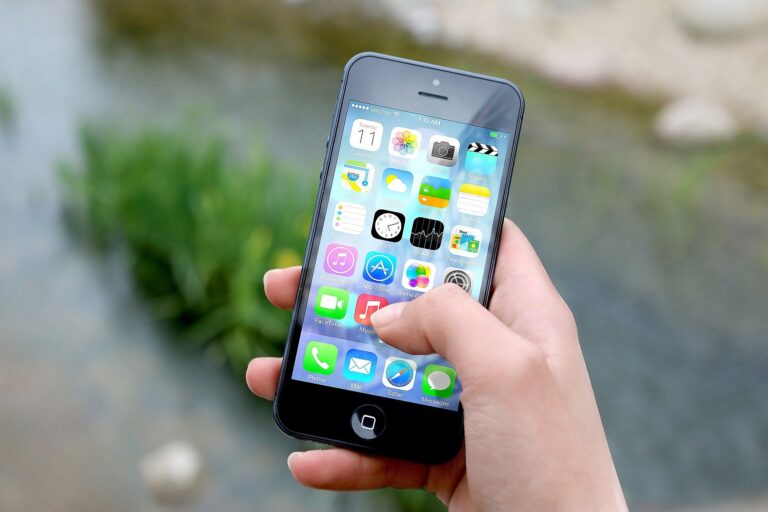 iPhone Spying Apps