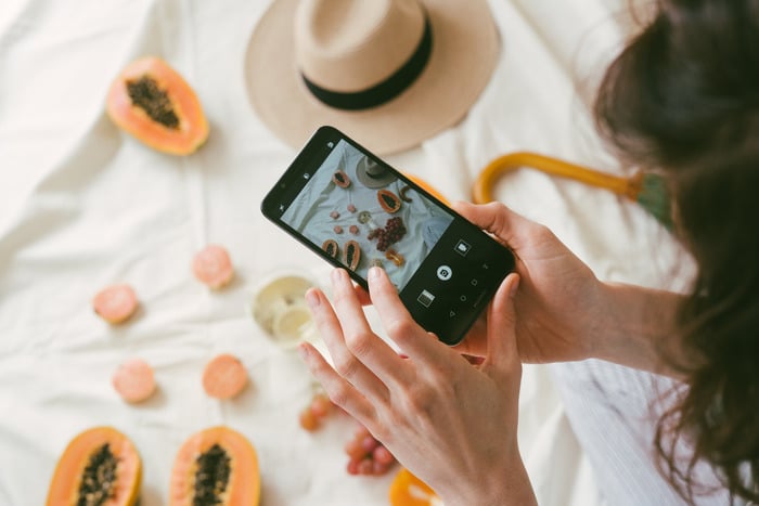 The Secret to Taking Professional-Looking Photos for Your Blog Using Just Your Smartphone
