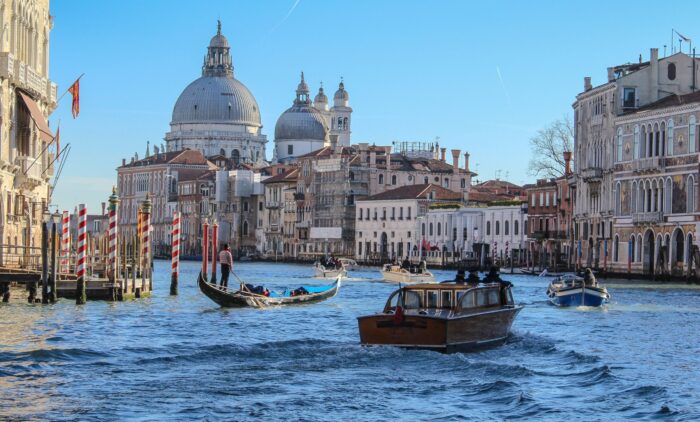 7 Moments You’ll Want to Share Instantly While Traveling Across Italy