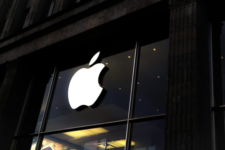 Apple’s Quiet AI Shift: Changing How We Experience Tech
