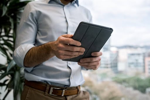 What to Know Before You Buy Crypto With Your Tablet in 2025