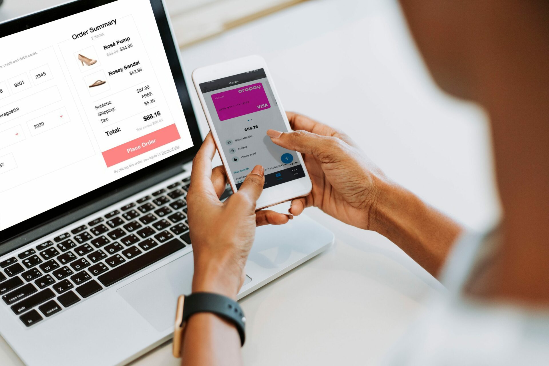 The Role of Advanced Payment Solutions in Mobile Commerce