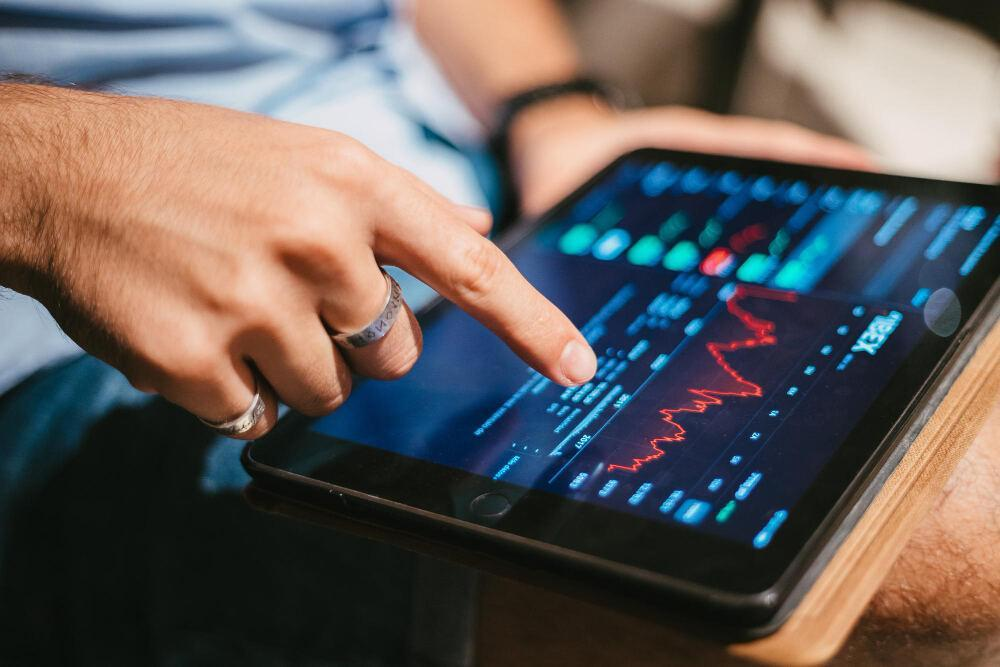 Trading and Portfolio Management on the Go
